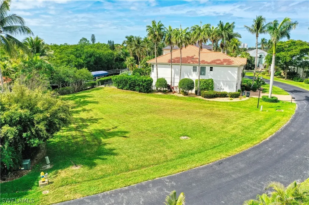 9124 Brendan River Court Bonita Springs FL 34135