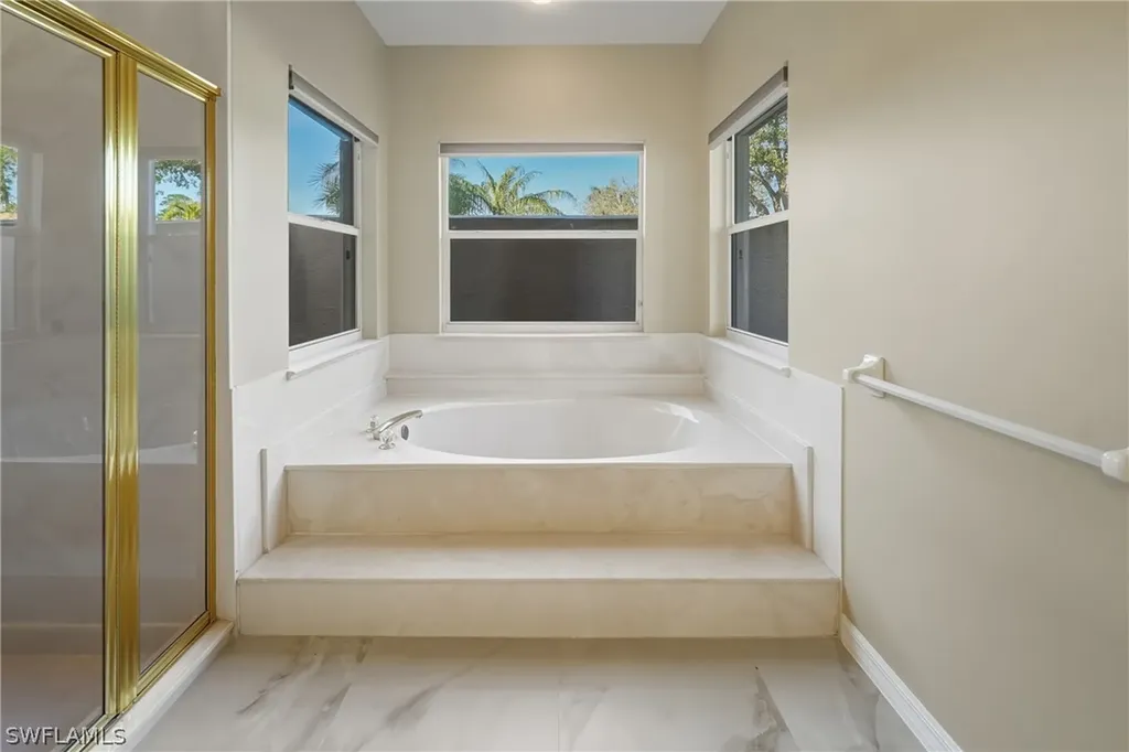 128 Heritage Way Naples FL 34110