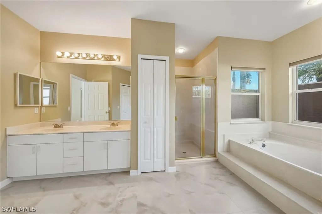 128 Heritage Way Naples FL 34110