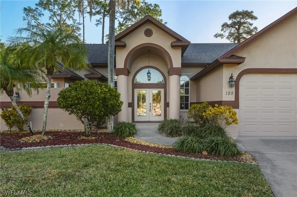 128 Heritage Way Naples FL 34110