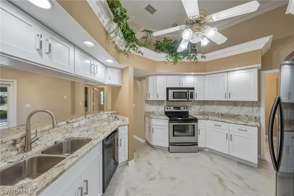 128 Heritage Way Naples FL 34110