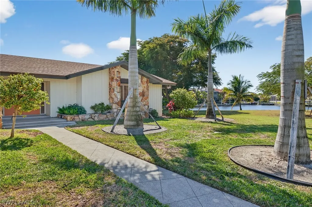 6824 Danah Court Fort Myers FL 33908