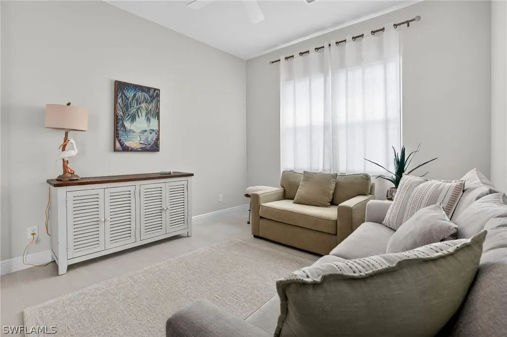 9195 Cayman Drive Naples FL 34114