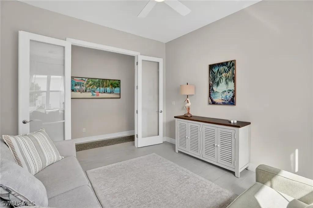 9195 Cayman Drive Naples FL 34114