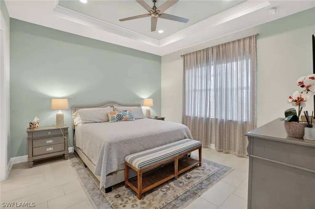 9195 Cayman Drive Naples FL 34114
