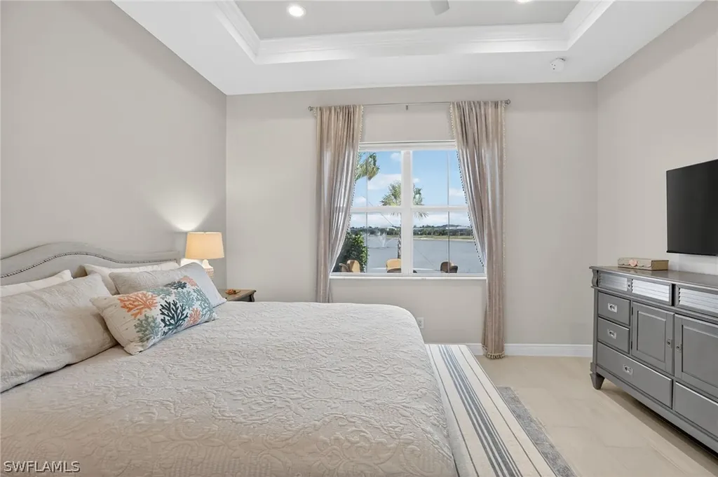 9195 Cayman Drive Naples FL 34114