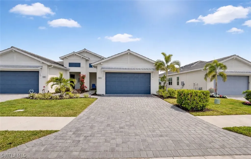 9195 Cayman Drive Naples FL 34114