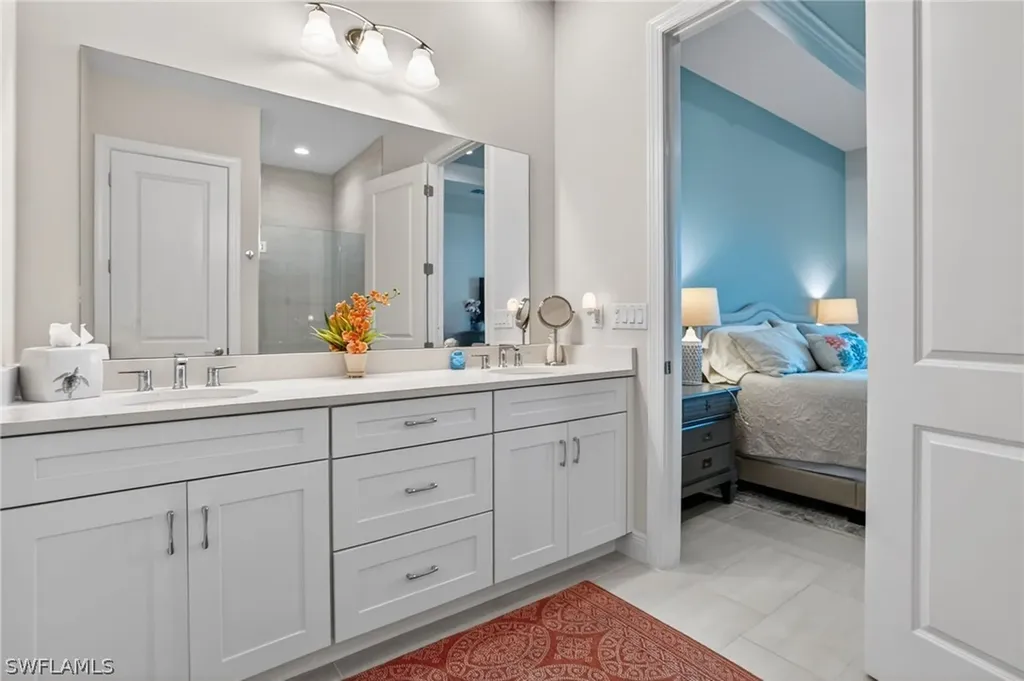 9195 Cayman Drive Naples FL 34114