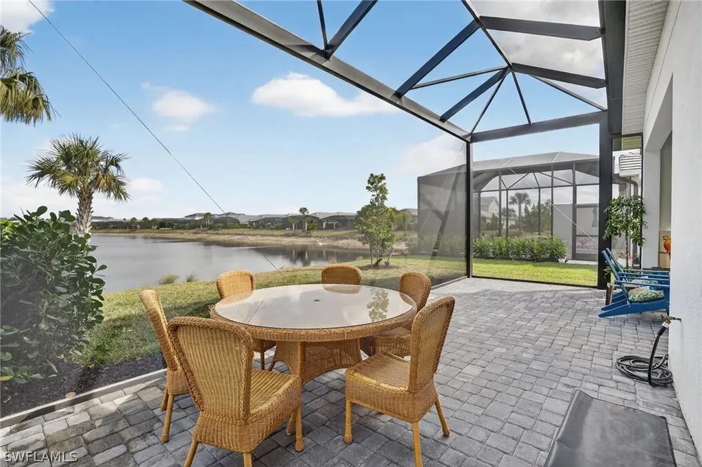 9195 Cayman Drive Naples FL 34114