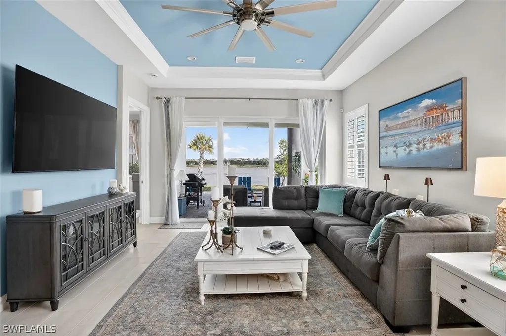 9195 Cayman Drive Naples FL 34114