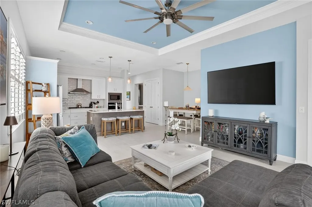 9195 Cayman Drive Naples FL 34114