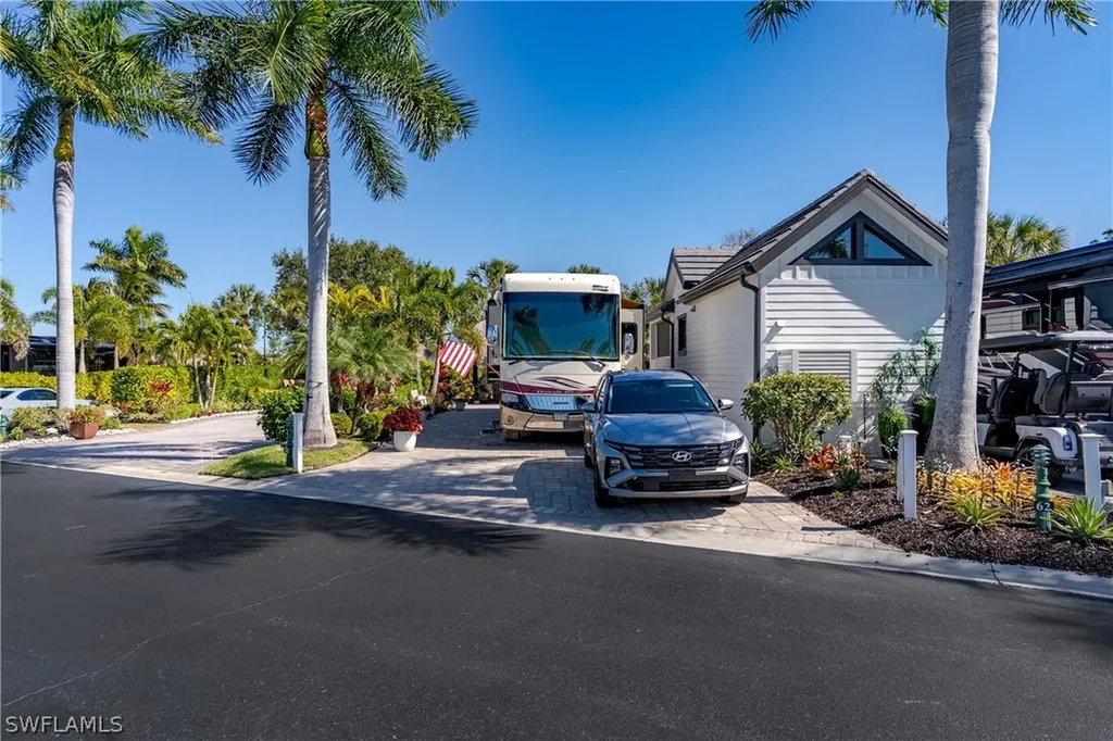 13583 Snook Circle Naples FL 34114