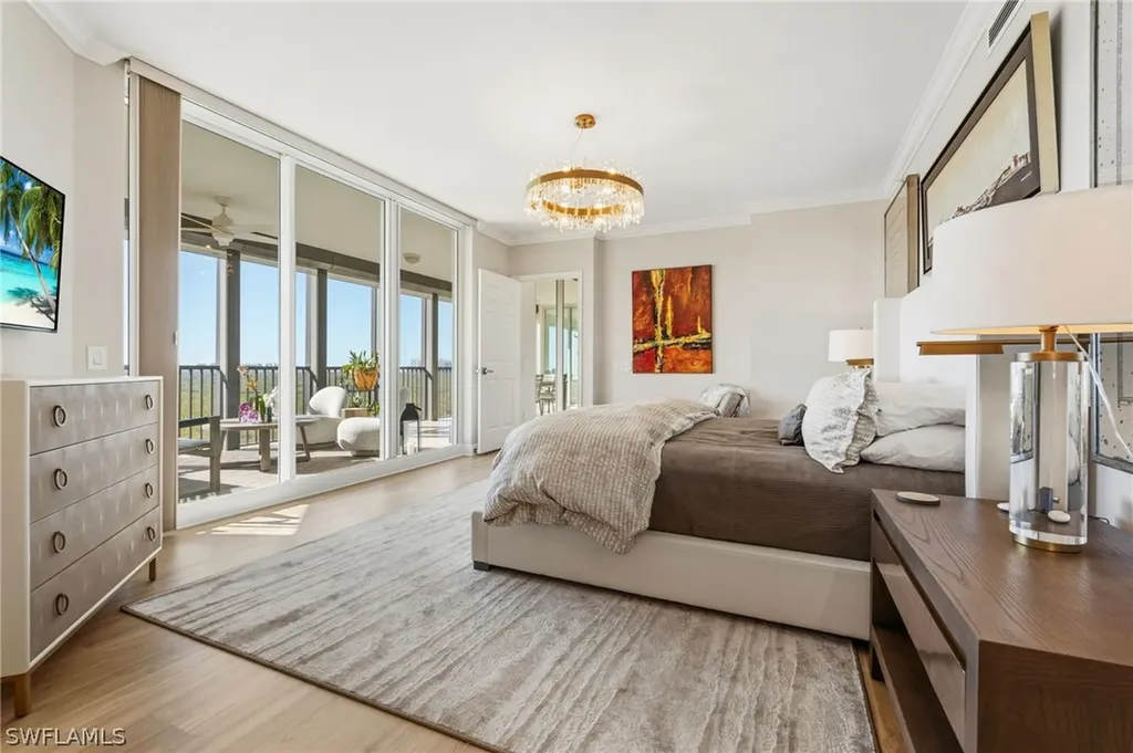 445 Cove Tower Drive Naples FL 34110