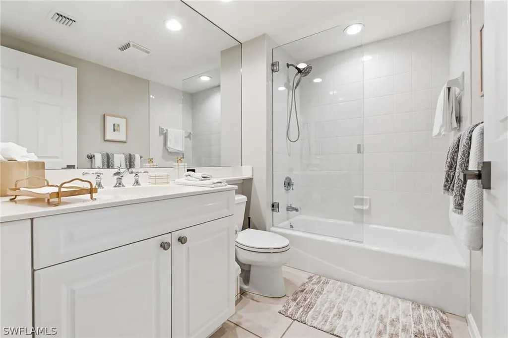 445 Cove Tower Drive Naples FL 34110