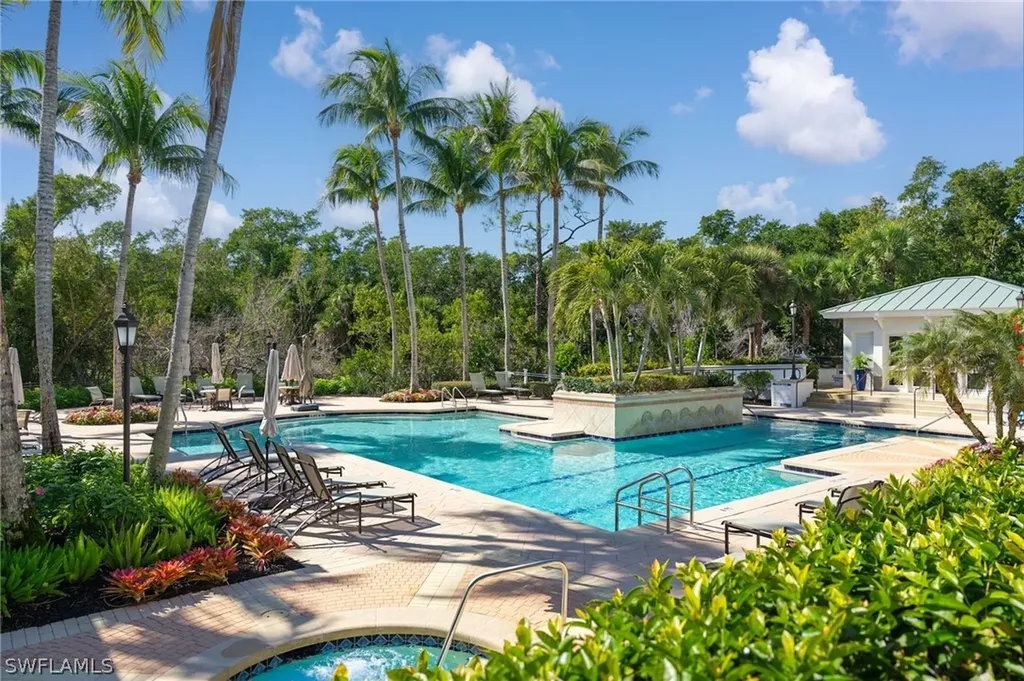 445 Cove Tower Drive Naples FL 34110