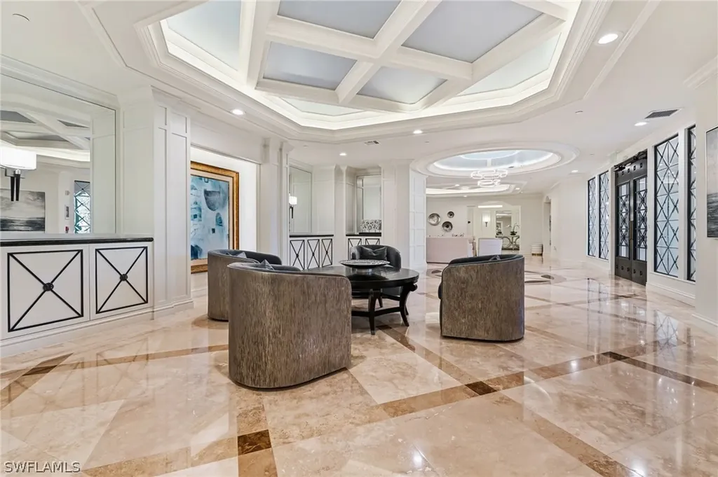 445 Cove Tower Drive Naples FL 34110