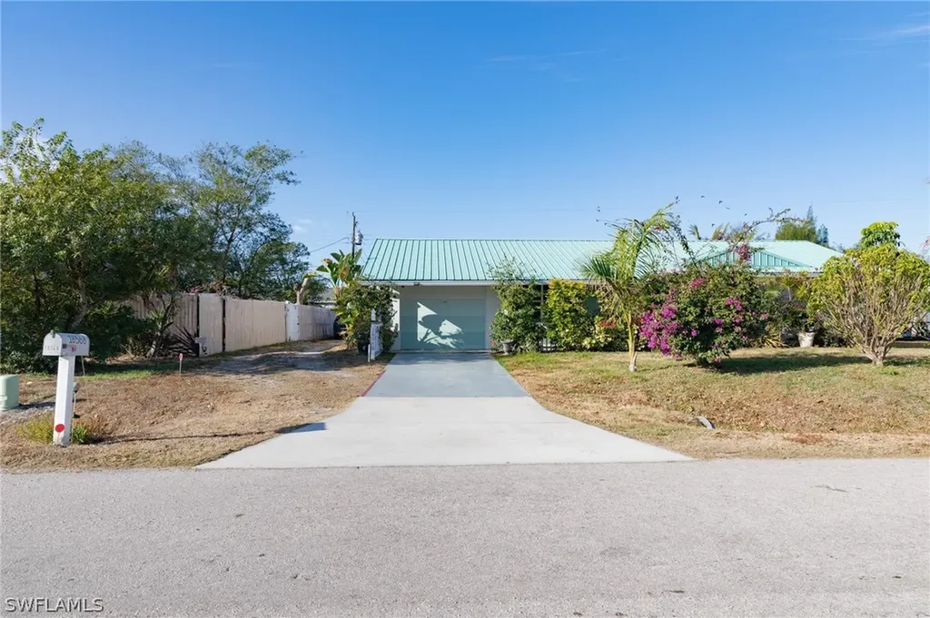 18568 Flamingo Road Fort Myers FL 33967