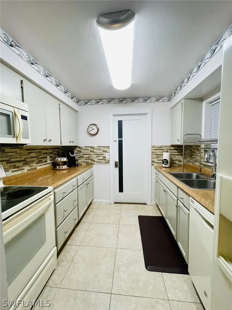 18568 Flamingo Road Fort Myers FL 33967
