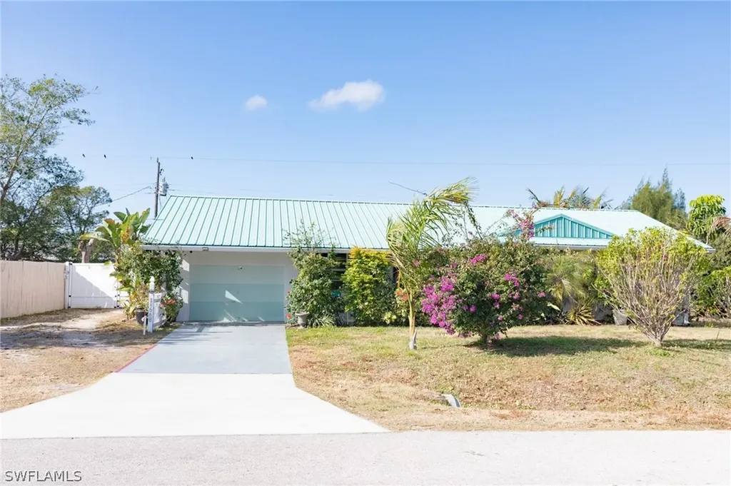 18568 Flamingo Road Fort Myers FL 33967