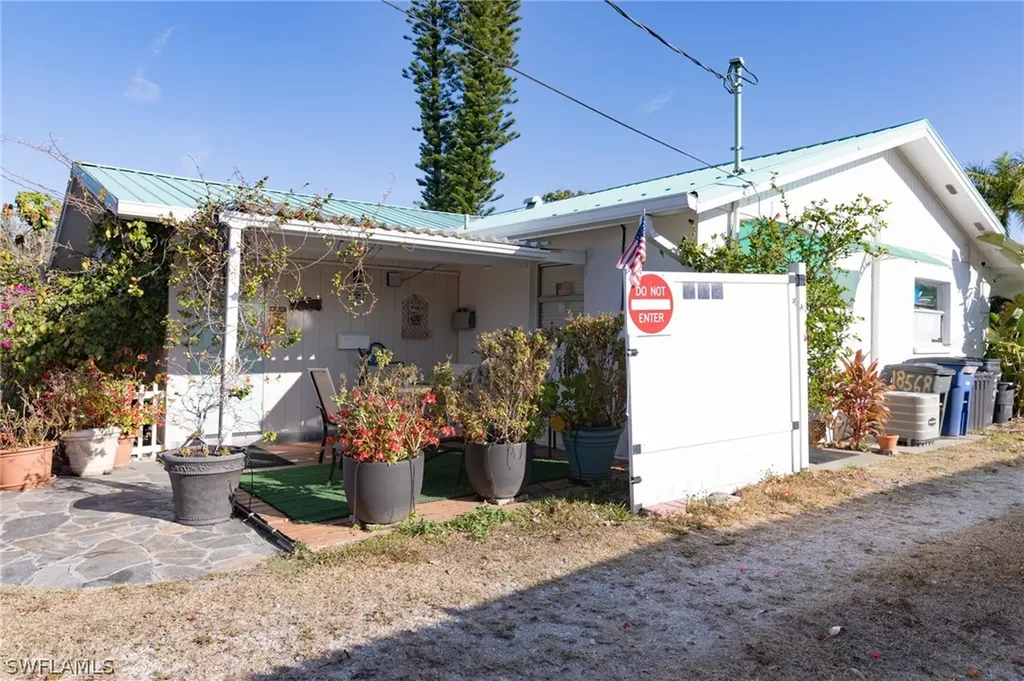 18568 Flamingo Road Fort Myers FL 33967