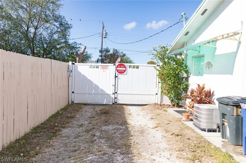 18568 Flamingo Road Fort Myers FL 33967