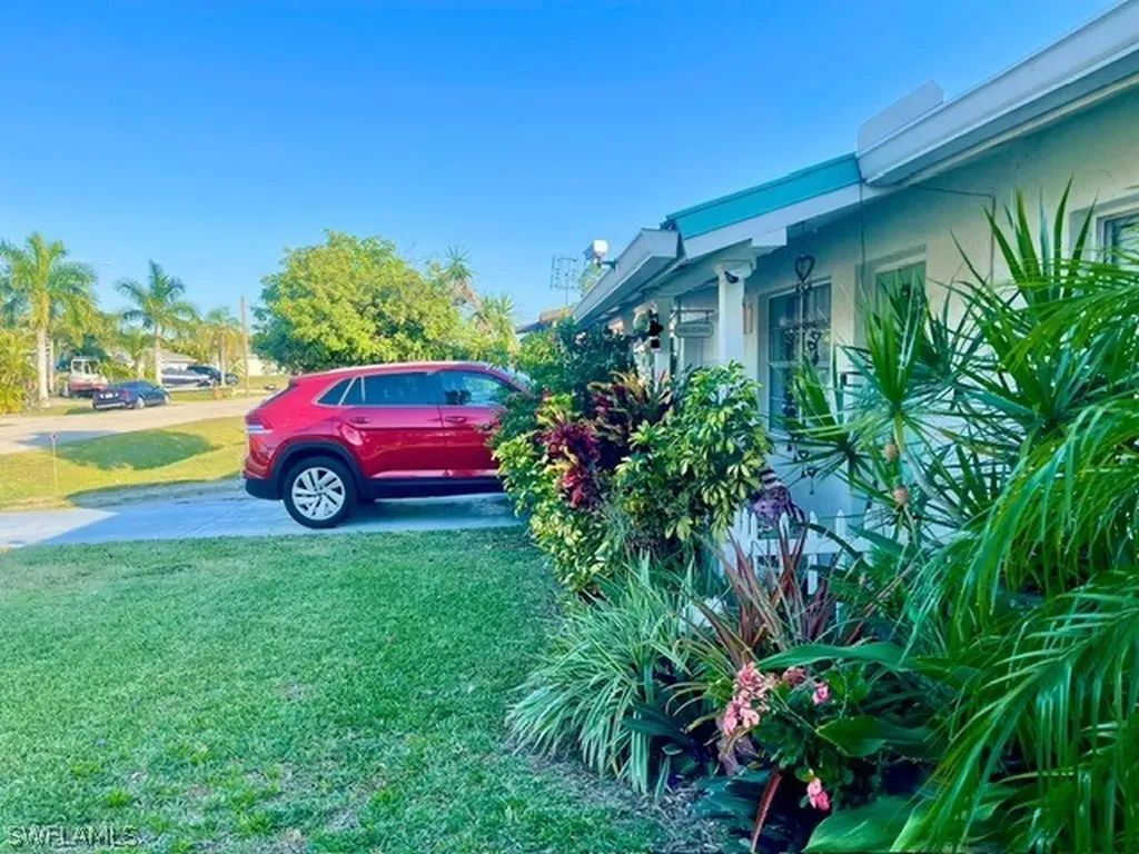 18568 Flamingo Road Fort Myers FL 33967