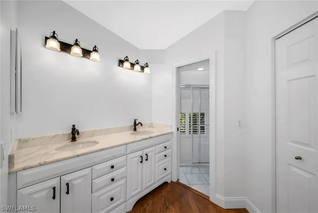 27008 Oakwood Lake Drive Bonita Springs FL 34134