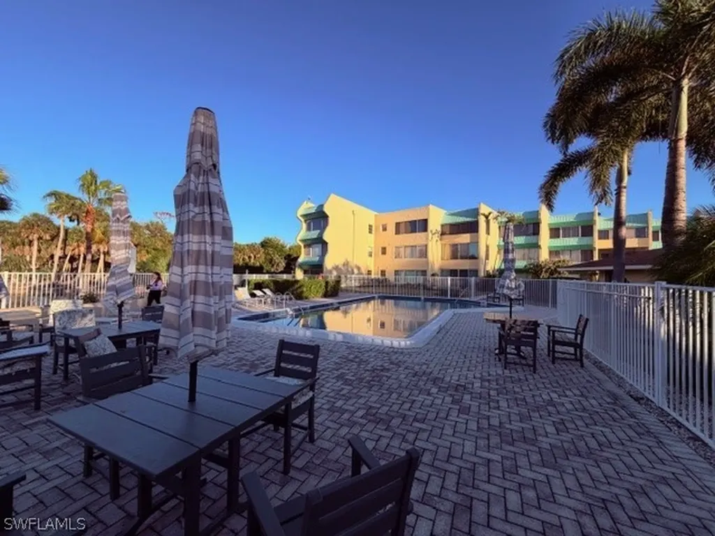 925 Palm View Drive Naples FL 34110