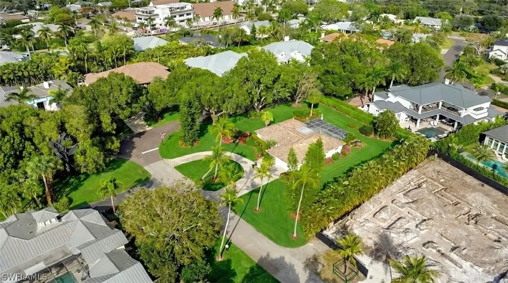 690 Murex Drive Naples FL 34102