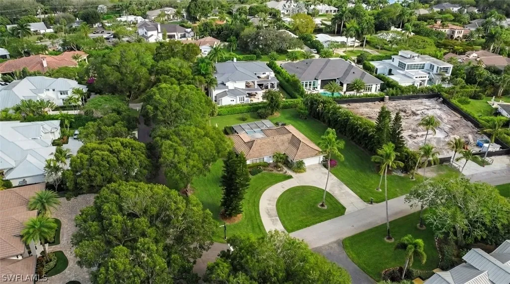 690 Murex Drive Naples FL 34102