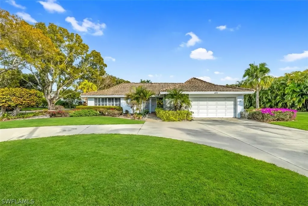 690 Murex Drive Naples FL 34102