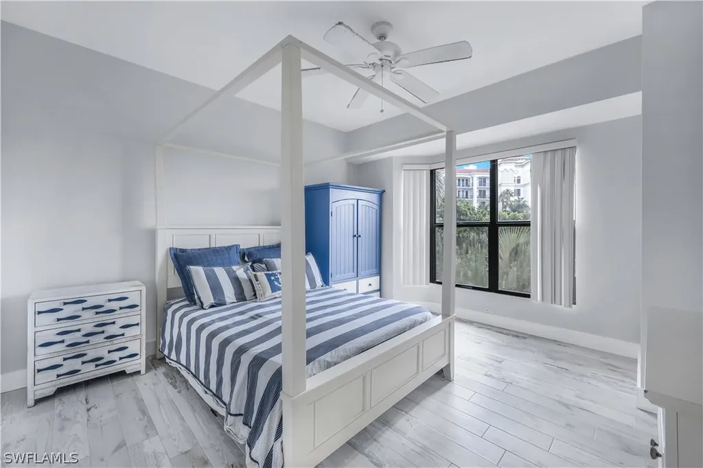 410 La Peninsula Boulevard Naples FL 34113