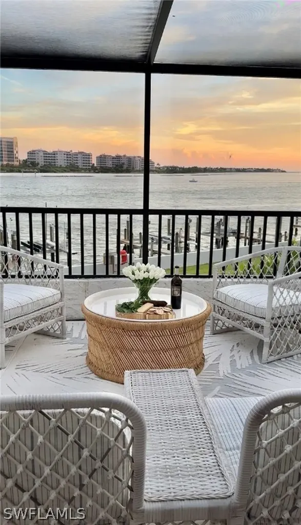 410 La Peninsula Boulevard Naples FL 34113