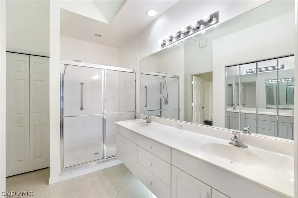 2347 Hidden Lake Court Naples FL 34112