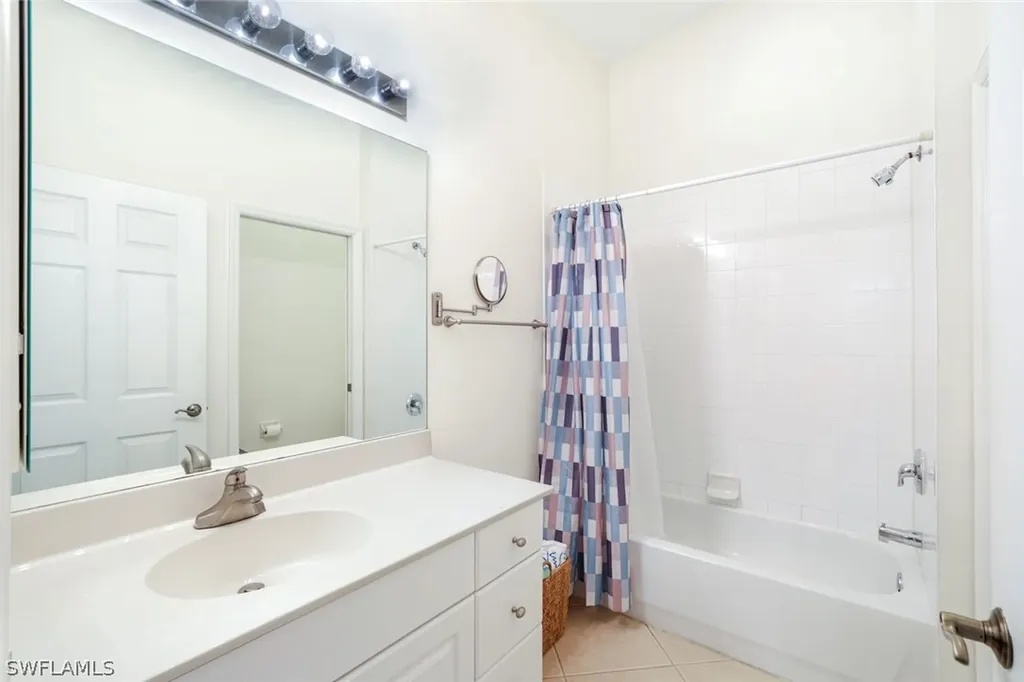 2347 Hidden Lake Court Naples FL 34112
