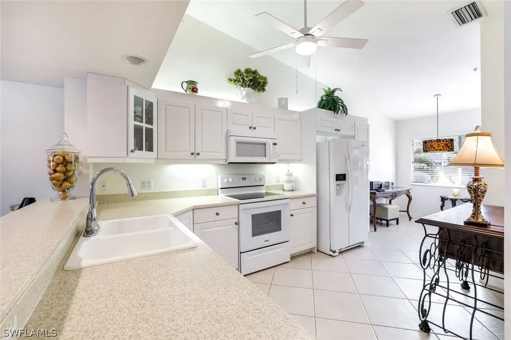 2347 Hidden Lake Court Naples FL 34112