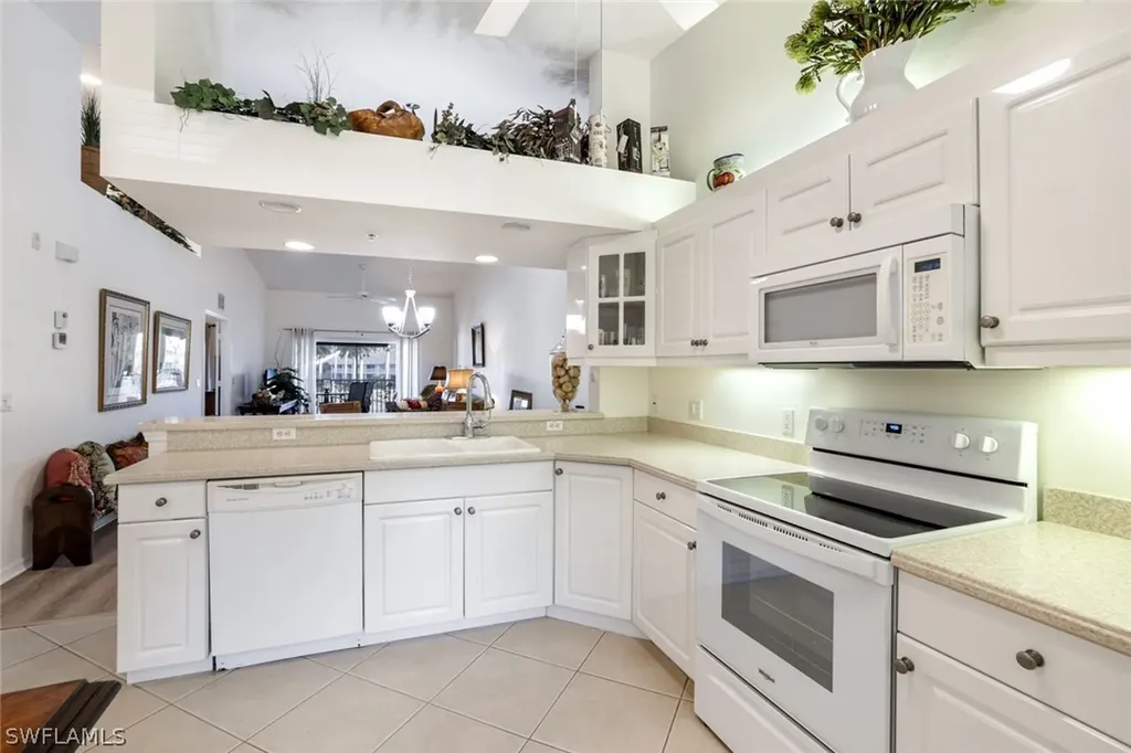 2347 Hidden Lake Court Naples FL 34112