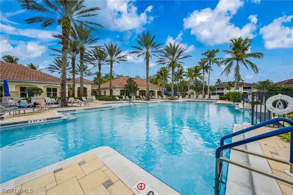 1760 Tarpon Bay Drive S Naples FL 34119