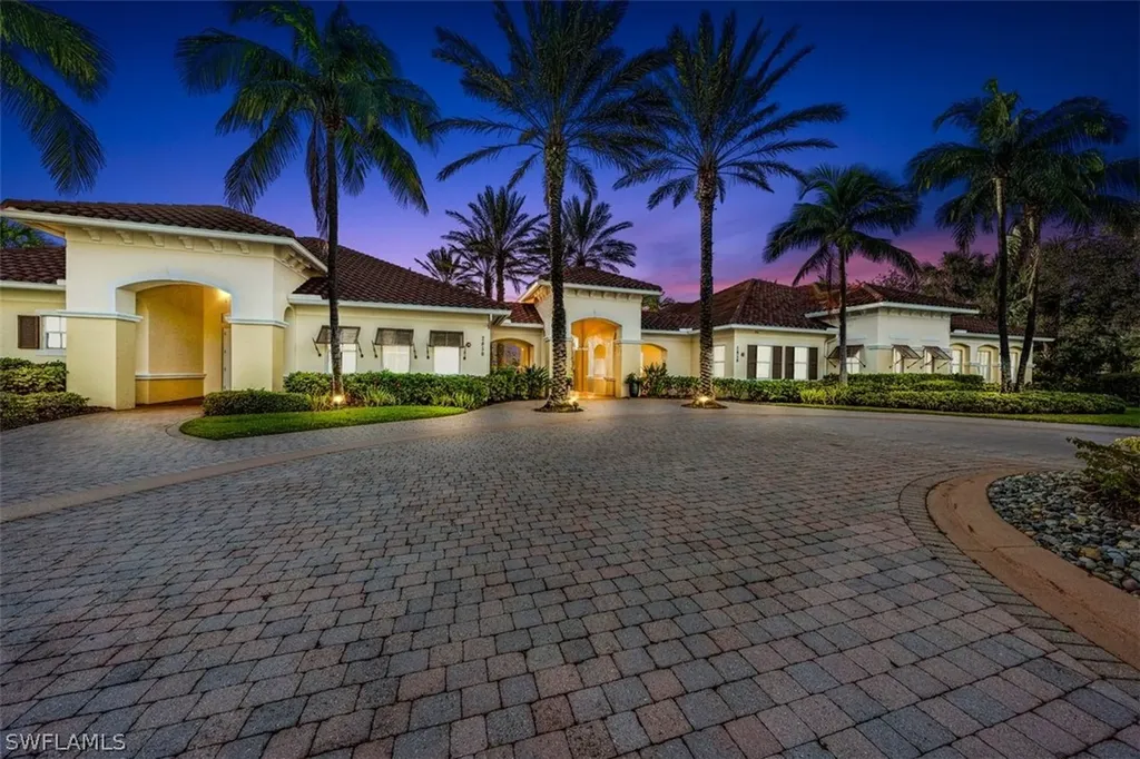 1760 Tarpon Bay Drive S Naples FL 34119