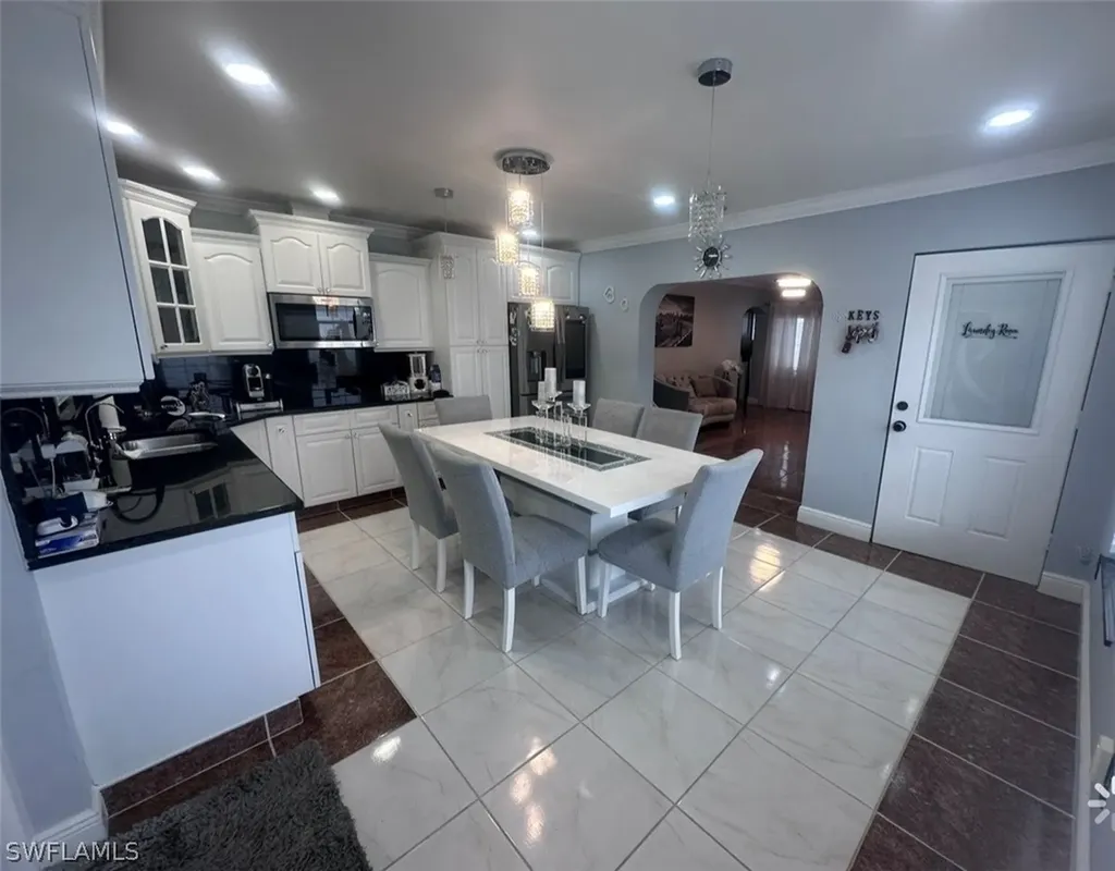 6219 Blossom Avenue Tampa FL 33614