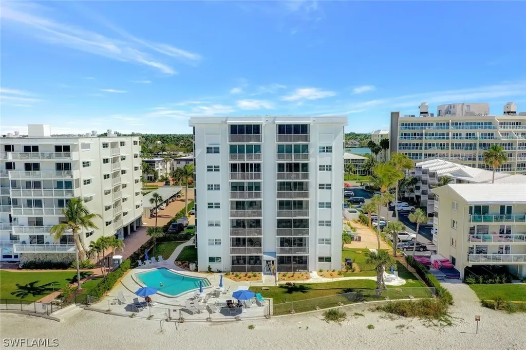 1919 Gulf Shore Boulevard N Naples FL 34102