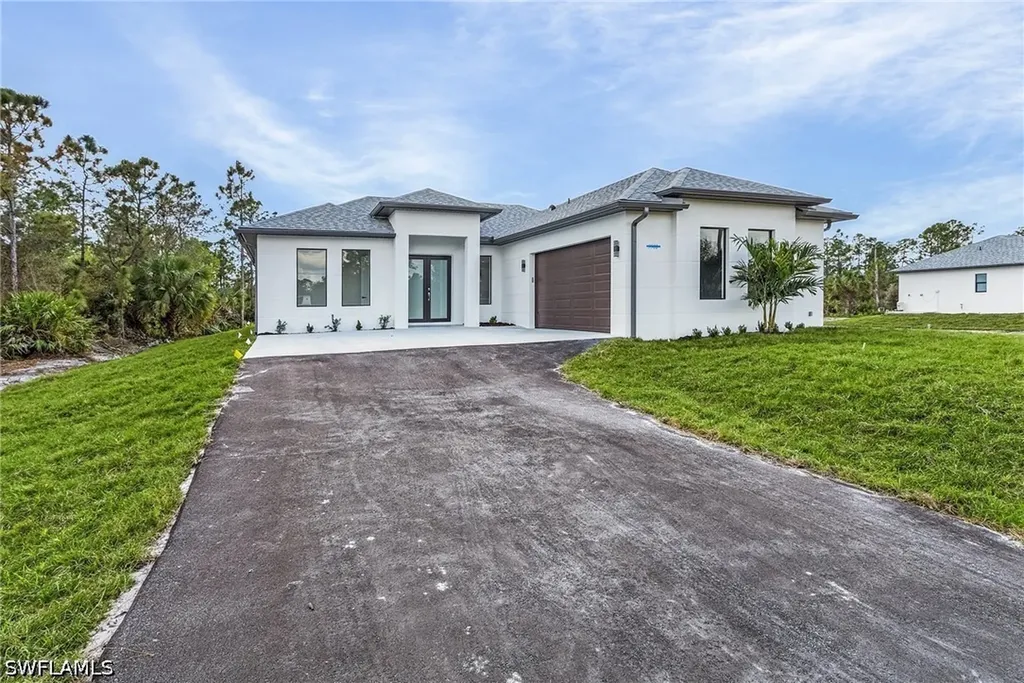 3260 60th Avenue NE Naples FL 34120