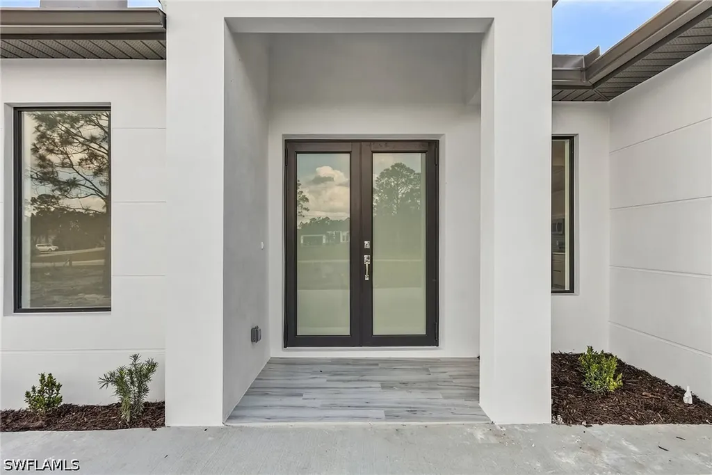 3260 60th Avenue NE Naples FL 34120