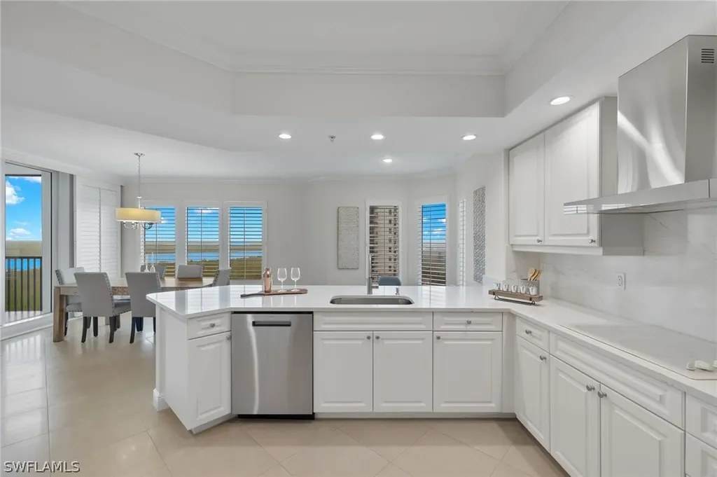 1060 Borghese Lane Naples FL 34114