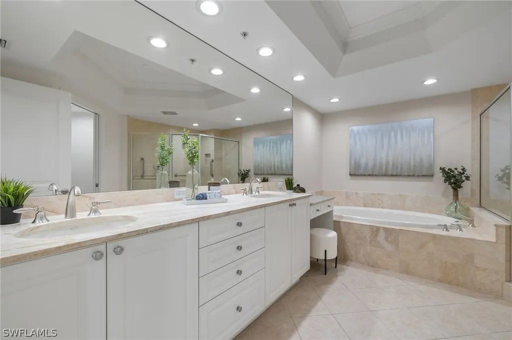 1060 Borghese Lane Naples FL 34114