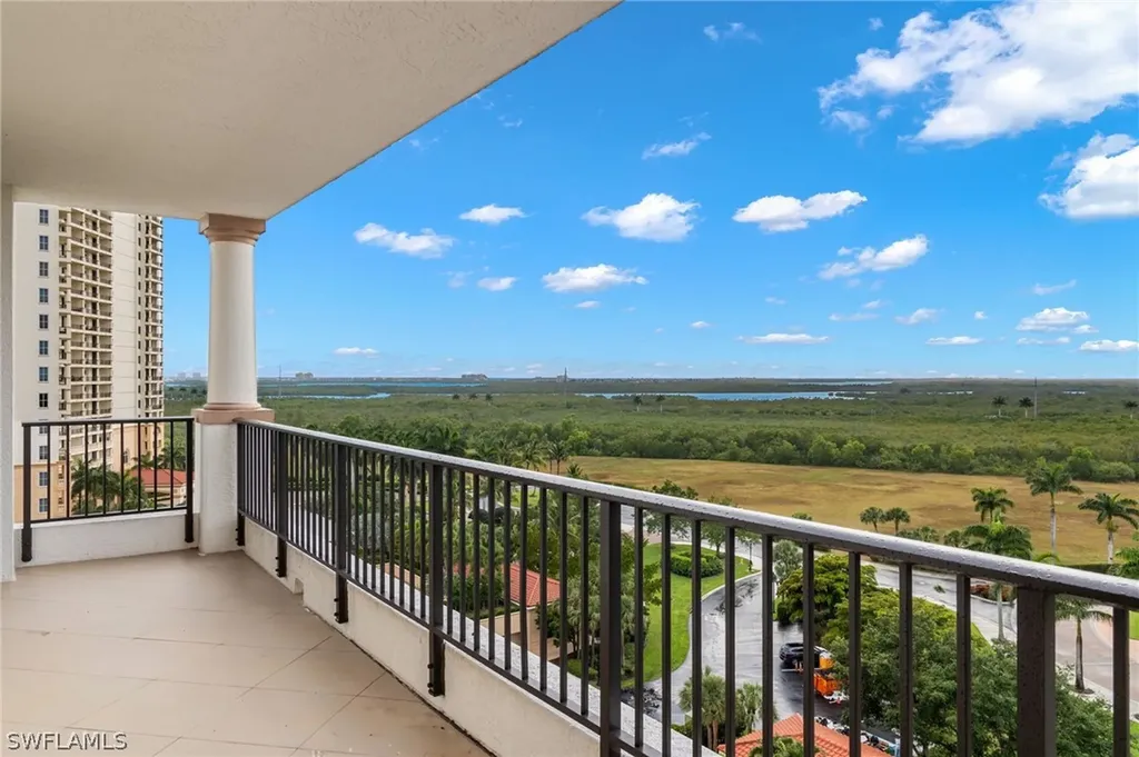1060 Borghese Lane Naples FL 34114
