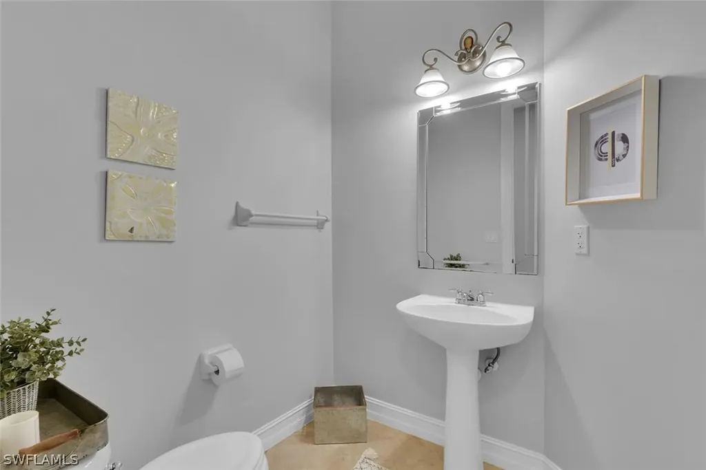 590 110th Avenue N Naples FL 34108