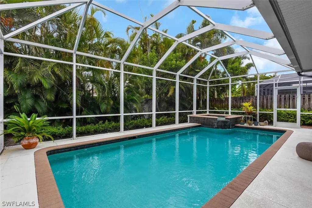 590 110th Avenue N Naples FL 34108