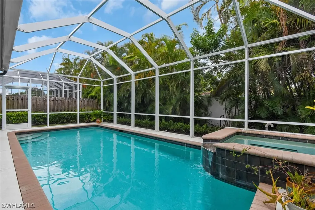 590 110th Avenue N Naples FL 34108