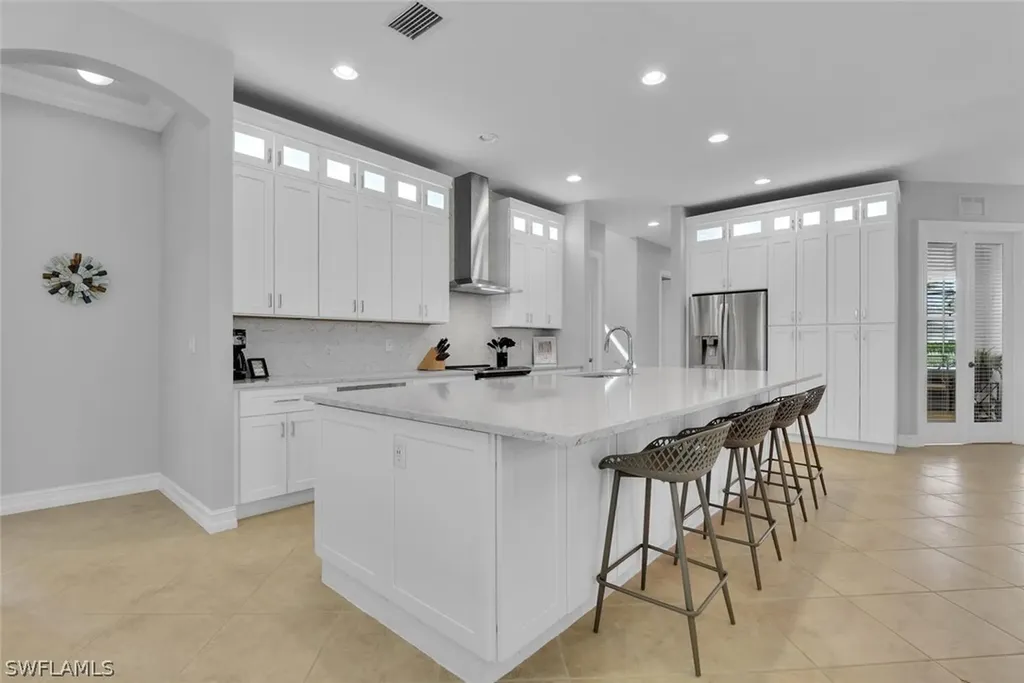 590 110th Avenue N Naples FL 34108